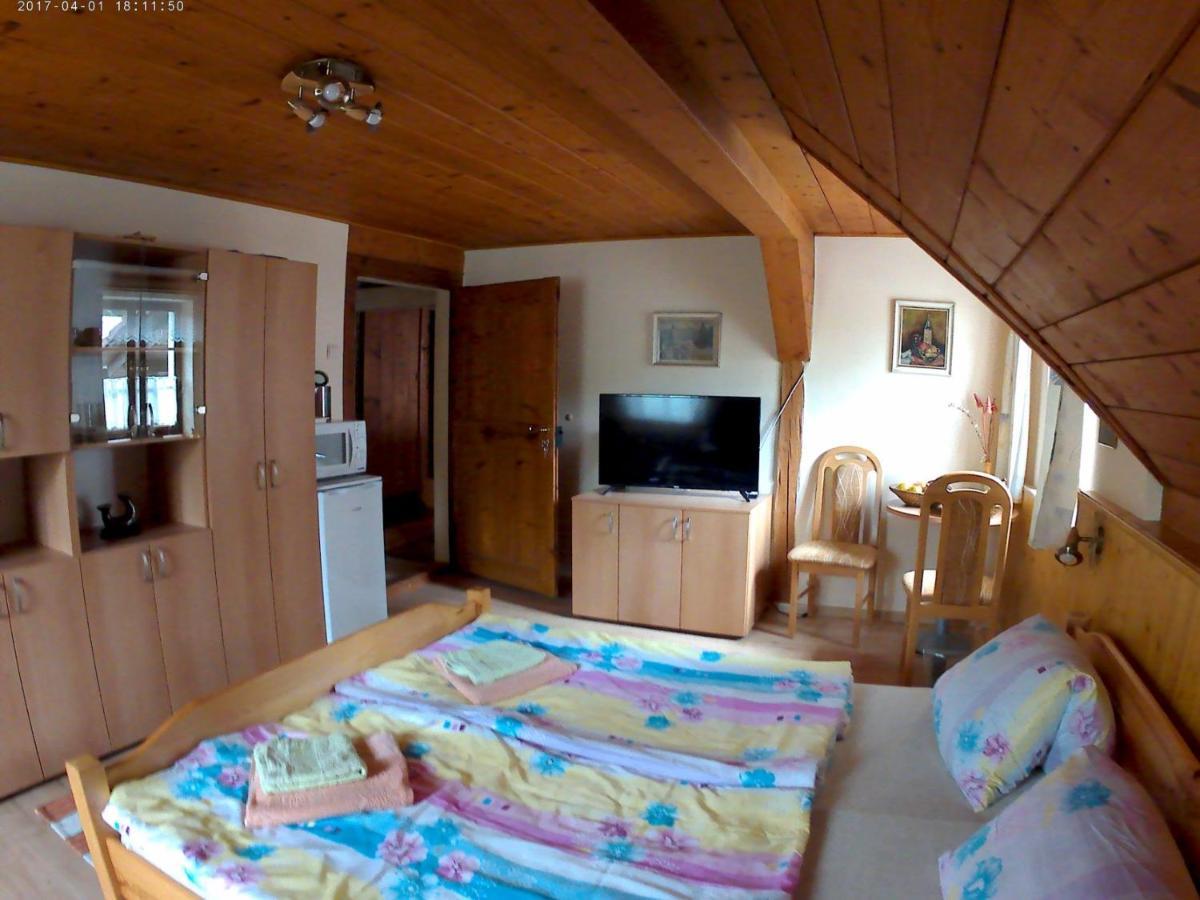 Ubytování U Potoka Kunratice  Esterno foto