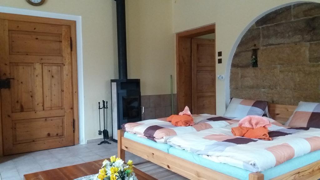 Ubytování U Potoka Kunratice  Esterno foto
